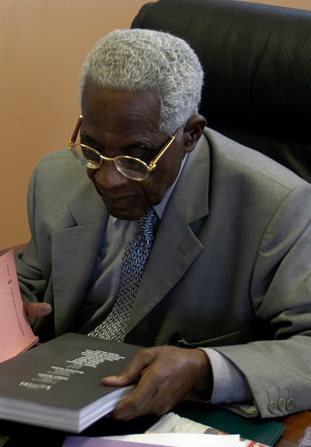 Fort-de-France - Statue d'Aimé Césaire
