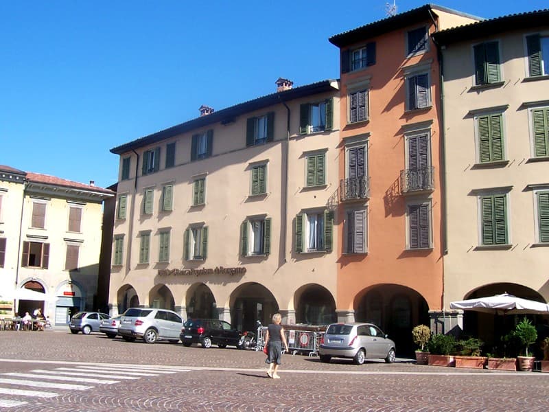 Piazza Pontida