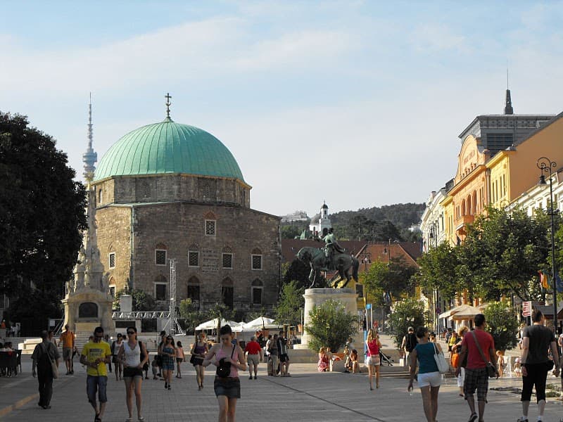 Place Széchenyi (Széchenyi tér)