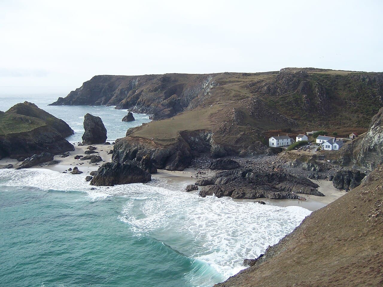 Cliffs de Cove Bay