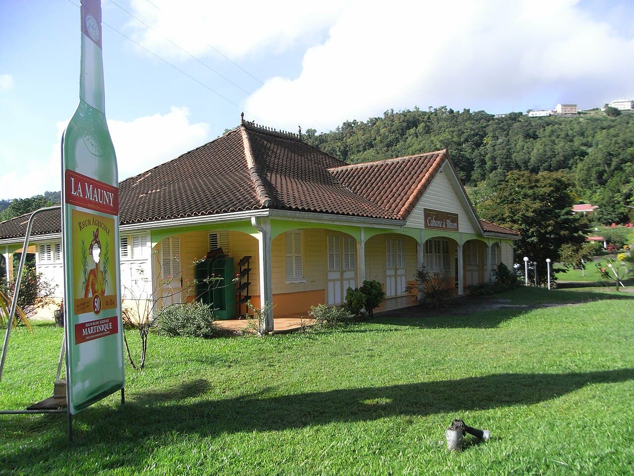 Destilería La Mauny