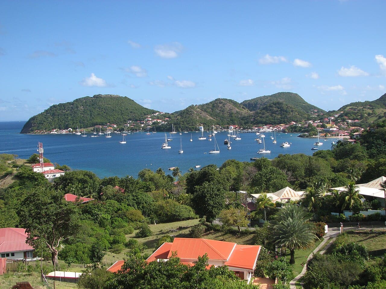 Baie des Saintes vue depuis la route du Chameau