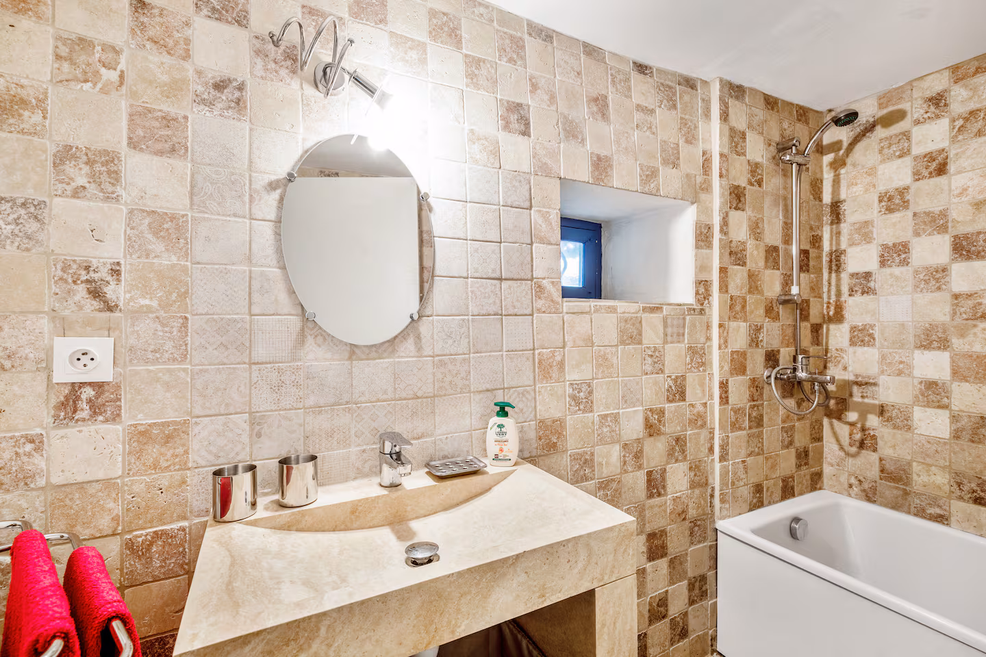 salledebain_haut